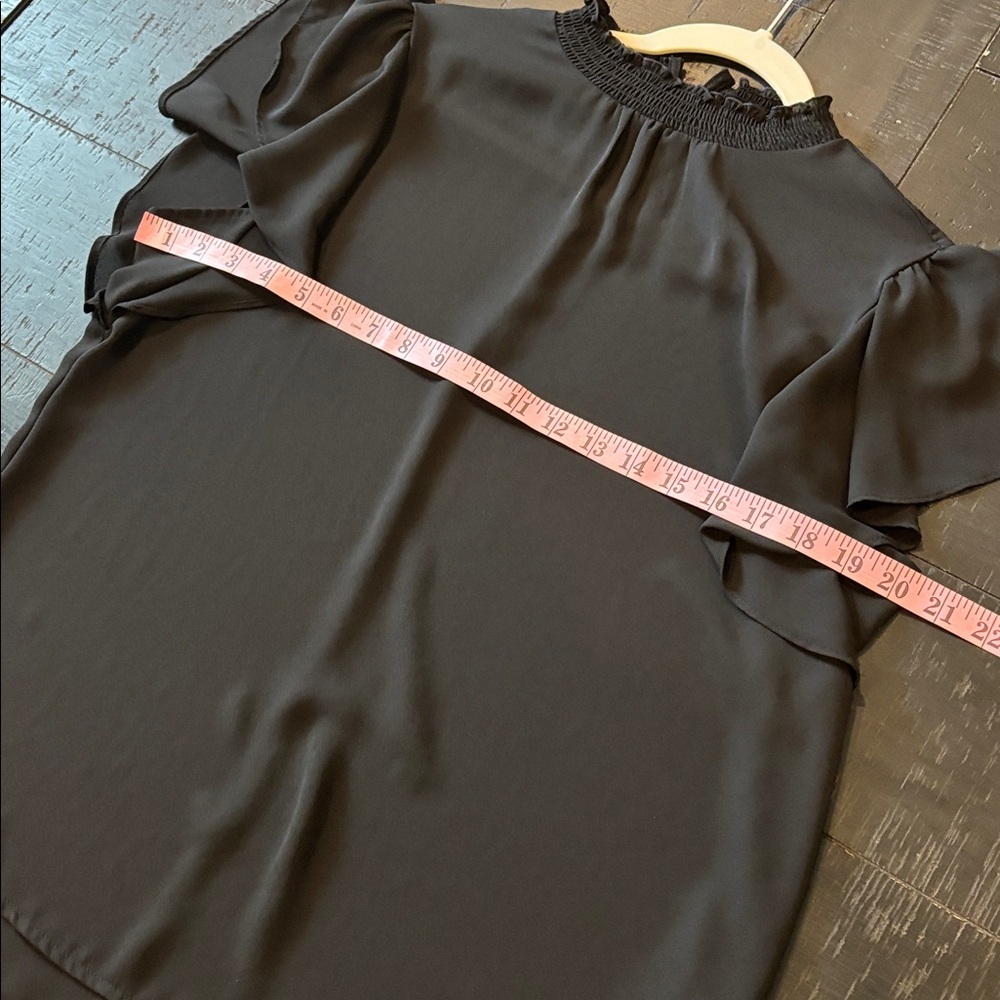 Apt. 9 Elegant Black Ruffle Sleeve Blouse Ruched Neck Medium - Picture 6 of 10